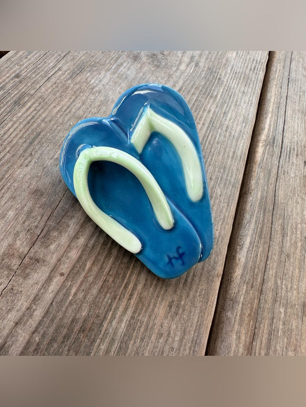 Nora Fleming Mini Flip Flop ‘Sunning & Funning’ Blue A156